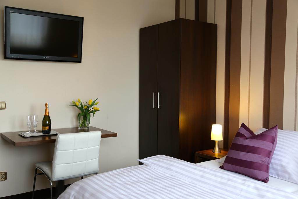 10 Bed And Breakfast Poznań Kültér fotó